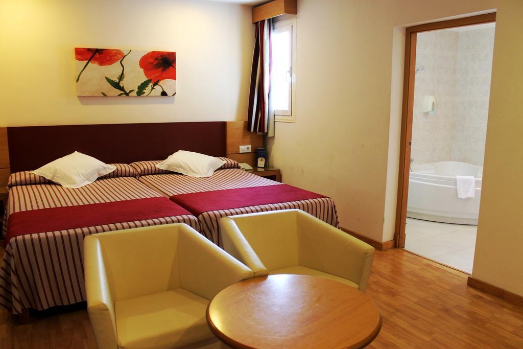 Hotel Amic Colon Пальма-де-Майорка Екстер'єр фото