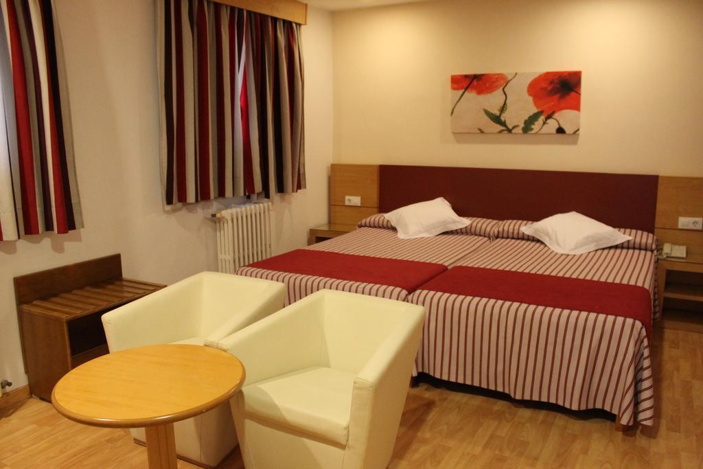 Hotel Amic Colon Пальма-де-Майорка Екстер'єр фото