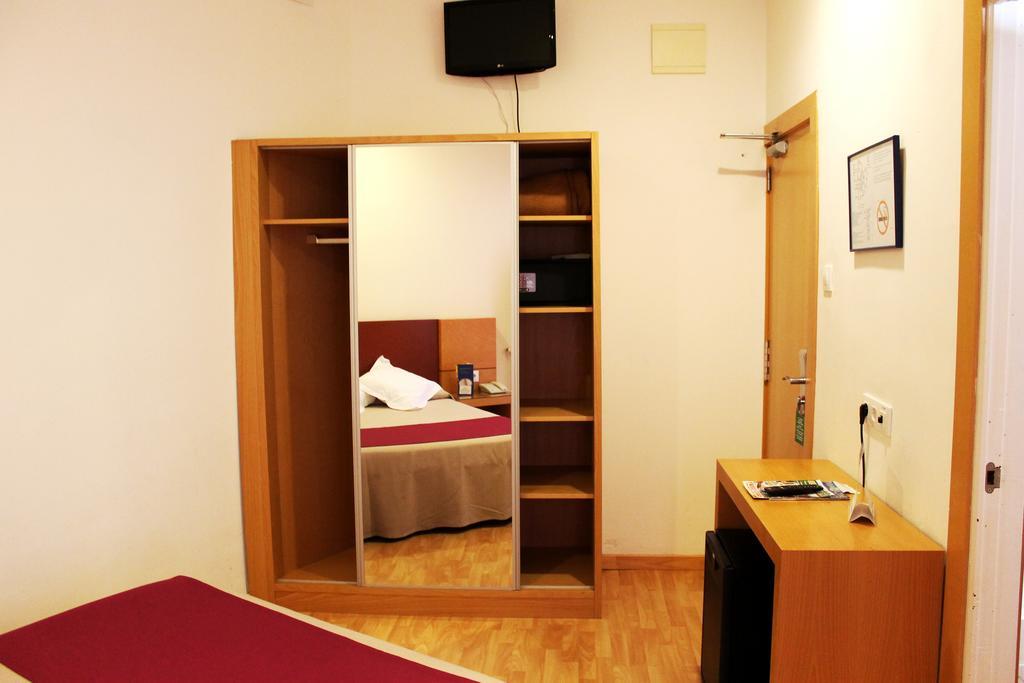 Hotel Amic Colon Пальма-де-Майорка Екстер'єр фото